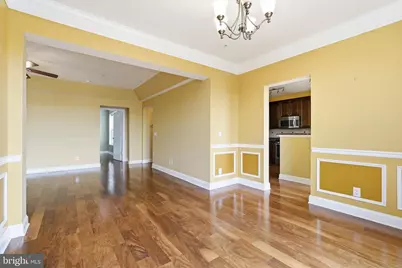 9202 Charleston Drive #402, Manassas, VA 20110 - Photo 4