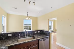 9202 Charleston Dr, Manassas, VA 20110 - Photo 8