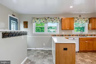 8905 Hazel Dr, Manassas, VA 20110 - Photo 8