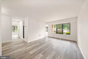 8463 Crozier Ct, Manassas, VA 20110 - Photo 2