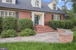 9305 Main St, Manassas, VA 20110 - Photo 4