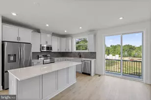 2 Grant Ave, Manassas, VA 20110 - Photo 2