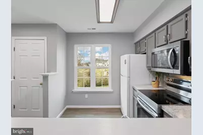 9422 Scarlet Oak Drive, Manassas, VA 20110 - Photo 6