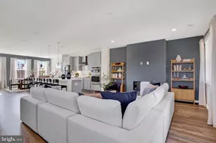 9660 Swallowtail Ln, Manassas, VA 20110 - Photo 12