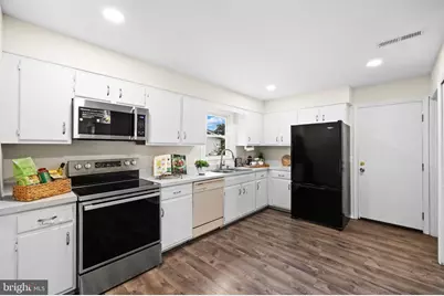 9254 Garnet Court, Manassas, VA 20110 - Photo 10