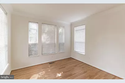 8218 Warfield Street, Manassas, VA 20110 - Photo 18