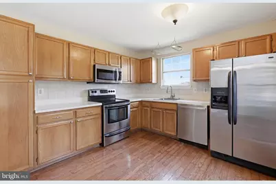 8731 Deblanc Place, Manassas, VA 20110 - Photo 10