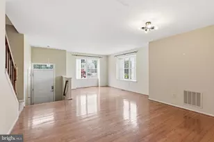8731 Deblanc Pl, Manassas, VA 20110 - Photo 2