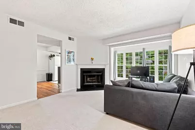 9220 Caspian Way #201, Manassas, VA 20110 - Photo 6