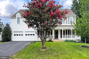 9434 Flowerden Ln, Manassas, VA 20110 - Photo 2
