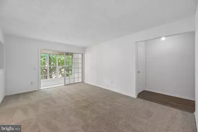 9260 Niki Place #201, Manassas, VA 20110 - Photo 4