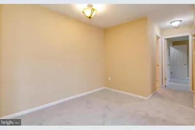 8393 Buttress Lane #202, Manassas, VA 20110 - Photo 4
