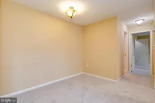 8393 Buttress Ln, Manassas, VA 20110 - Photo 4