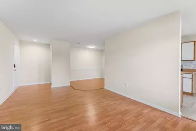 8383 Buttress Lane #302, Manassas, VA 20110 - Photo 4