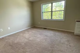 8701 Point of Woods Dr, Manassas, VA 20110 - Photo 6