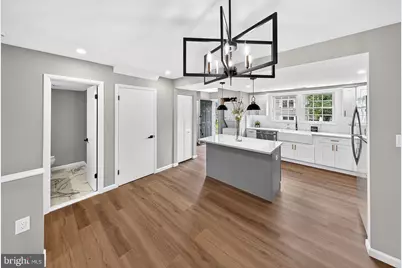 9093 Wharton Court, Manassas, VA 20110 - Photo 4