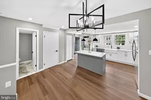 9093 Wharton Ct, Manassas, VA 20110 - Photo 4