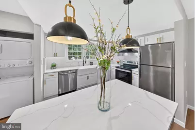 9093 Wharton Court, Manassas, VA 20110 - Photo 6