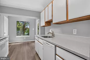 8372 Buttress Ln, Manassas, VA 20110 - Photo 10