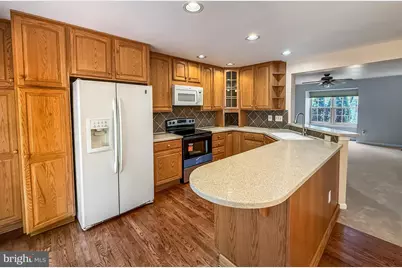 10251 Magnolia Grove Drive, Manassas, VA 20110 - Photo 4