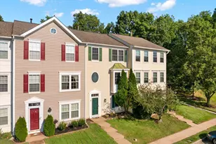 10251 Magnolia Grove Dr, Manassas, VA 20110 - Photo 2
