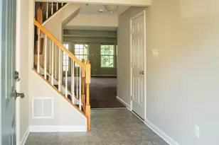 10246 Whitworth Ln, Manassas, VA 20110 - Photo 4