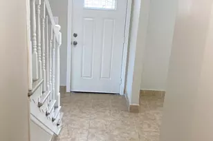 9715 Pickett Ln, Manassas, VA 20110 - Photo 2