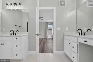 10426 Ratcliffe Trl, Manassas, VA 20110 - Photo 32