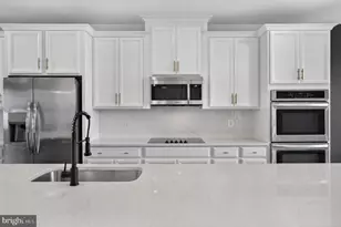 10426 Ratcliffe Trl, Manassas, VA 20110 - Photo 10