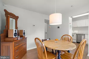 8409 Oakgrove Ct, Manassas, VA 20110 - Photo 10