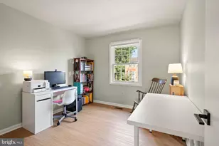 8409 Oakgrove Ct, Manassas, VA 20110 - Photo 26