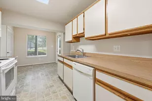 8372 Buttress, Manassas, VA 20110 - Photo 4