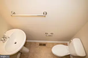 10246 Whitworth Ln, Manassas, VA 20110 - Photo 20