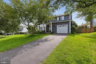 10332 Tito Ct, Manassas, VA 20110 - Photo 2