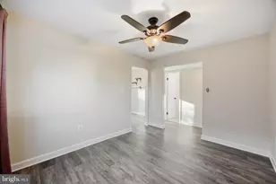 8650 Point of Woods Dr, Manassas, VA 20110 - Photo 12