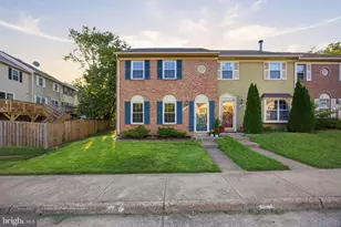 8650 Point of Woods Dr, Manassas, VA 20110 - Photo 2