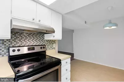 9240 Caspian Way #201, Manassas, VA 20110 - Photo 14