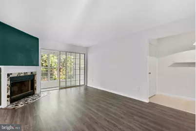 9240 Caspian Way #201, Manassas, VA 20110 - Photo 6