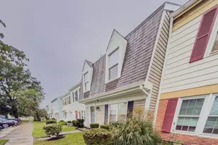 8948 McDowell Common, Manassas, VA 20110 - Photo 2