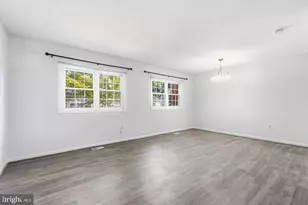 9178 Laurelwood Ct, Manassas, VA 20110 - Photo 14