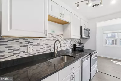 9178 Laurelwood Court, Manassas, VA 20110 - Photo 10