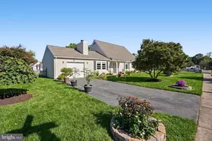 10137 Grist Mill Ct, Manassas, VA 20110 - Photo 2