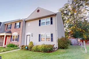 8576 Adamson St, Manassas, VA 20110 - Photo 2