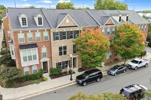 8883 Cherry St, Manassas, VA 20110 - Photo 2