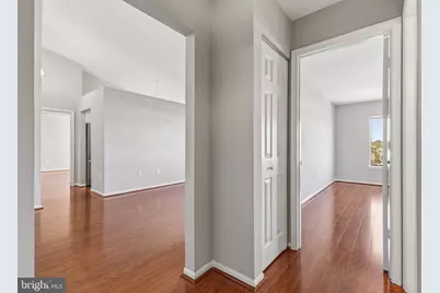 9563 Battery Heights Boulevard #404, Manassas, VA 20110 - Photo 8