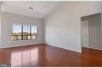 9563 Battery Heights Boulevard #404, Manassas, VA 20110 - Photo 12