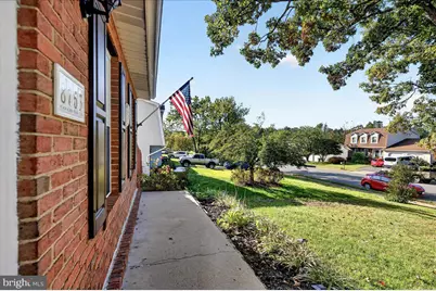 8753 Country Lane, Manassas, VA 20110 - Photo 4