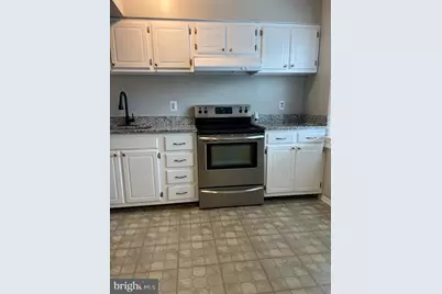 8452 Sandstone Way, Manassas Park, VA 20111 - Photo 4