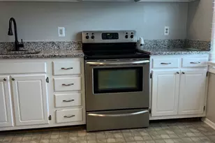 8452 Sandstone Way, Manassas Park, VA 20111 - Photo 4