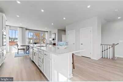 1110B Dabney Drive, Manassas Park, VA 20111 - Photo 6